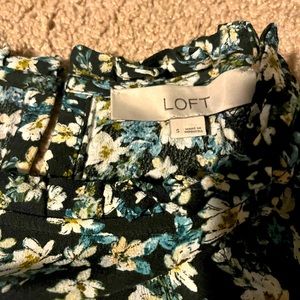 LOFT ruffle neck floral blouse